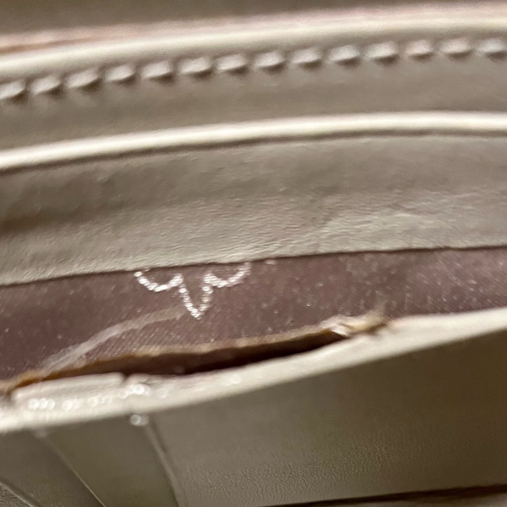 Judith Ripka wallet - Picture 6 of 16